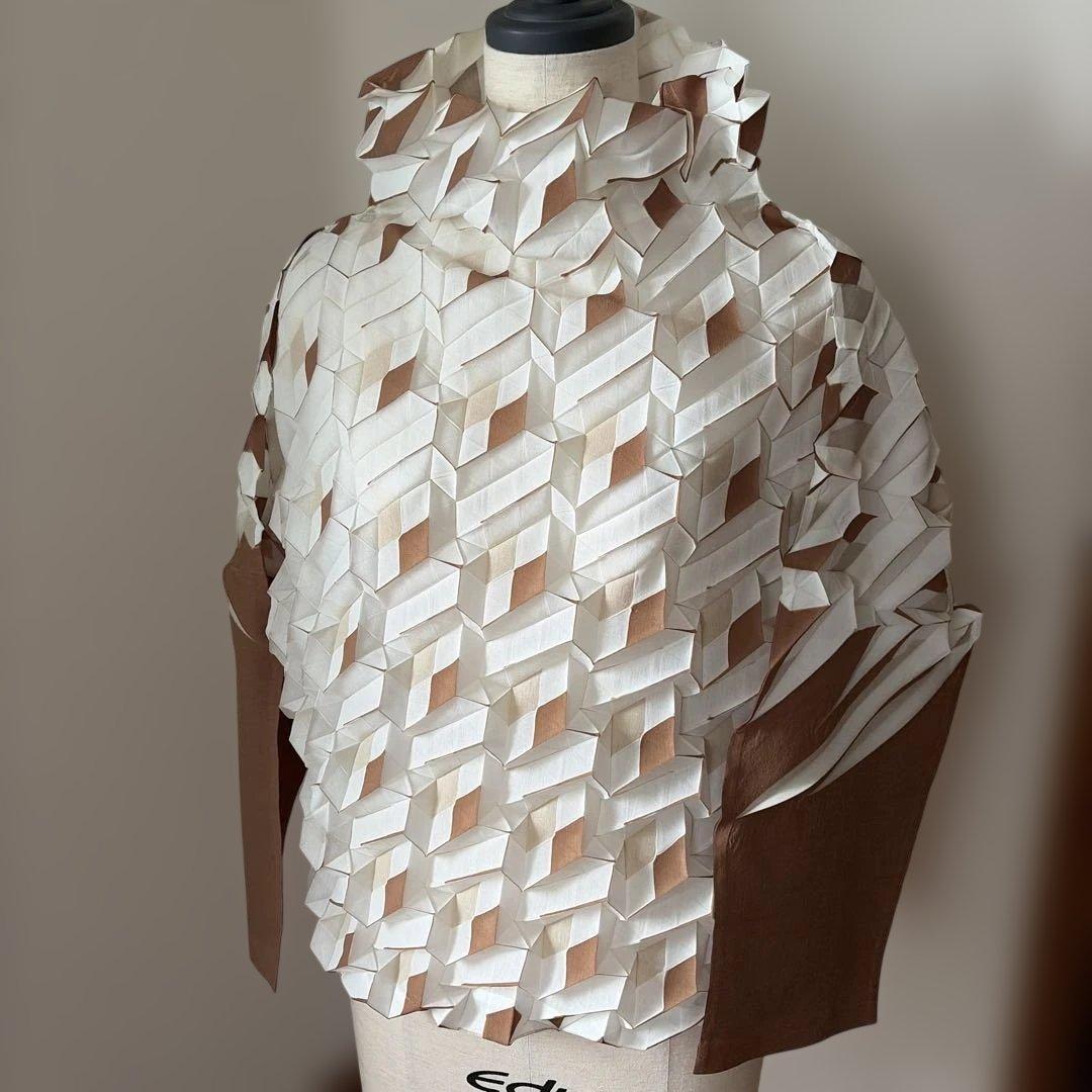 レア美品 ISSEY MIYAKE 立体プリーツ 折り紙プリーツ　2020春