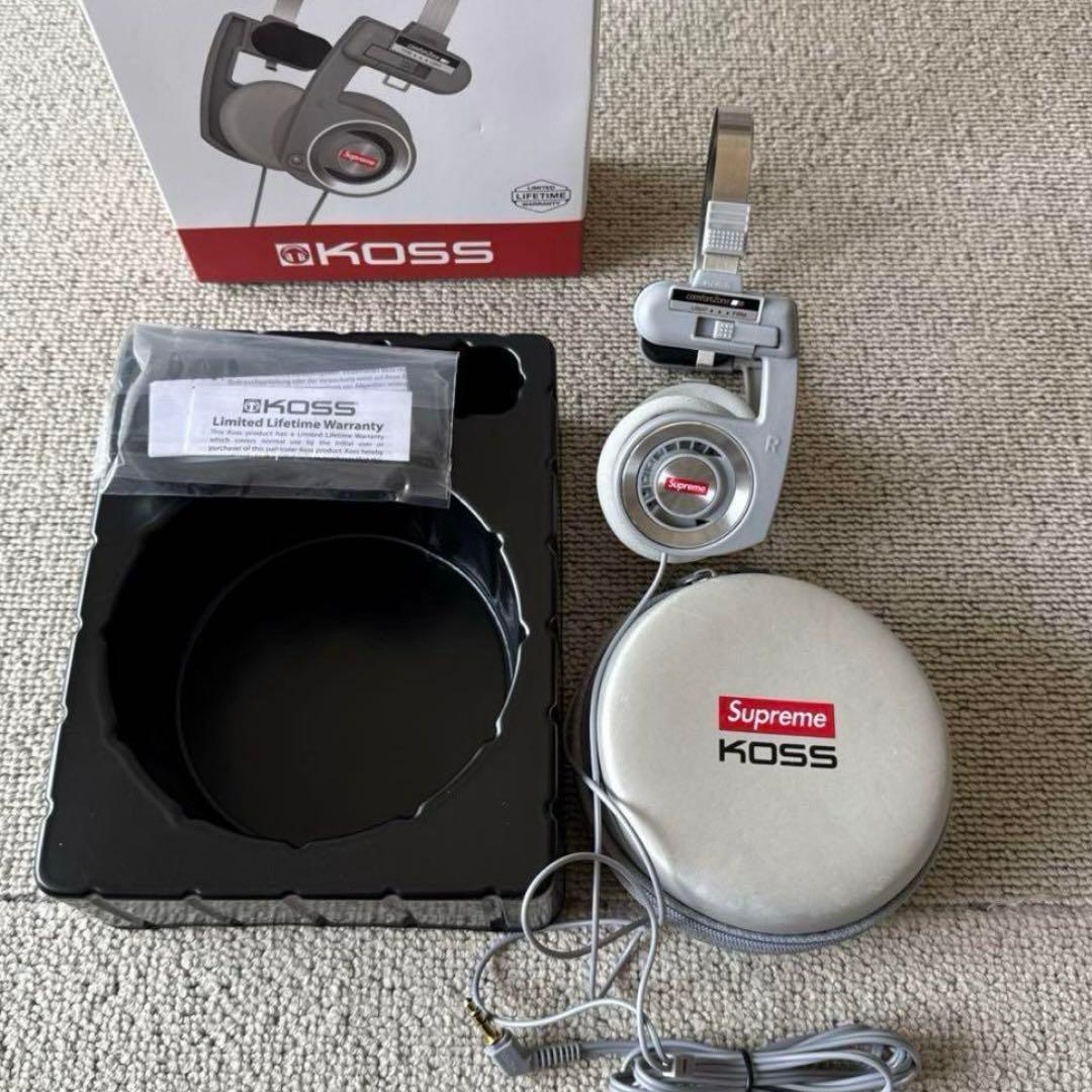 ヘッドホン Supreme / Koss PortaPro Headphones