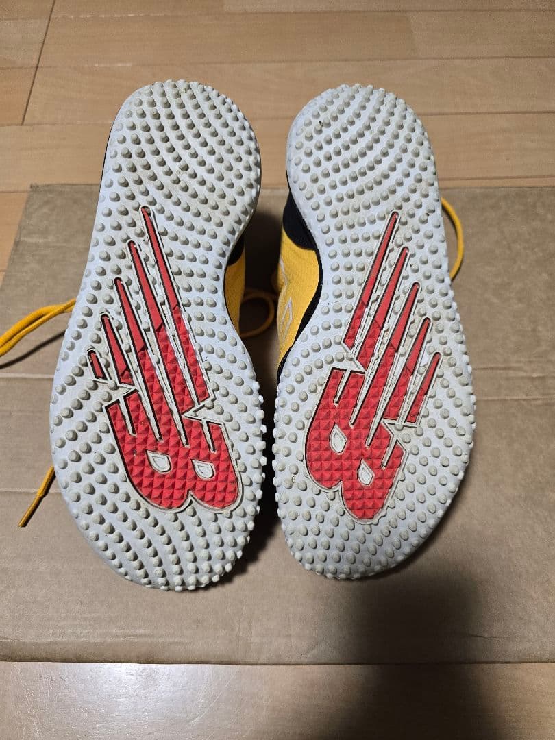 New Balance トレーニングシューズ 黒/黄色