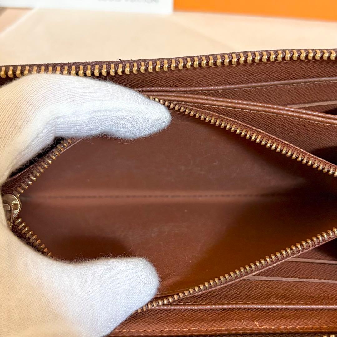 ルイヴィトン　モノグラム　ジッピーウォレット　　M60017