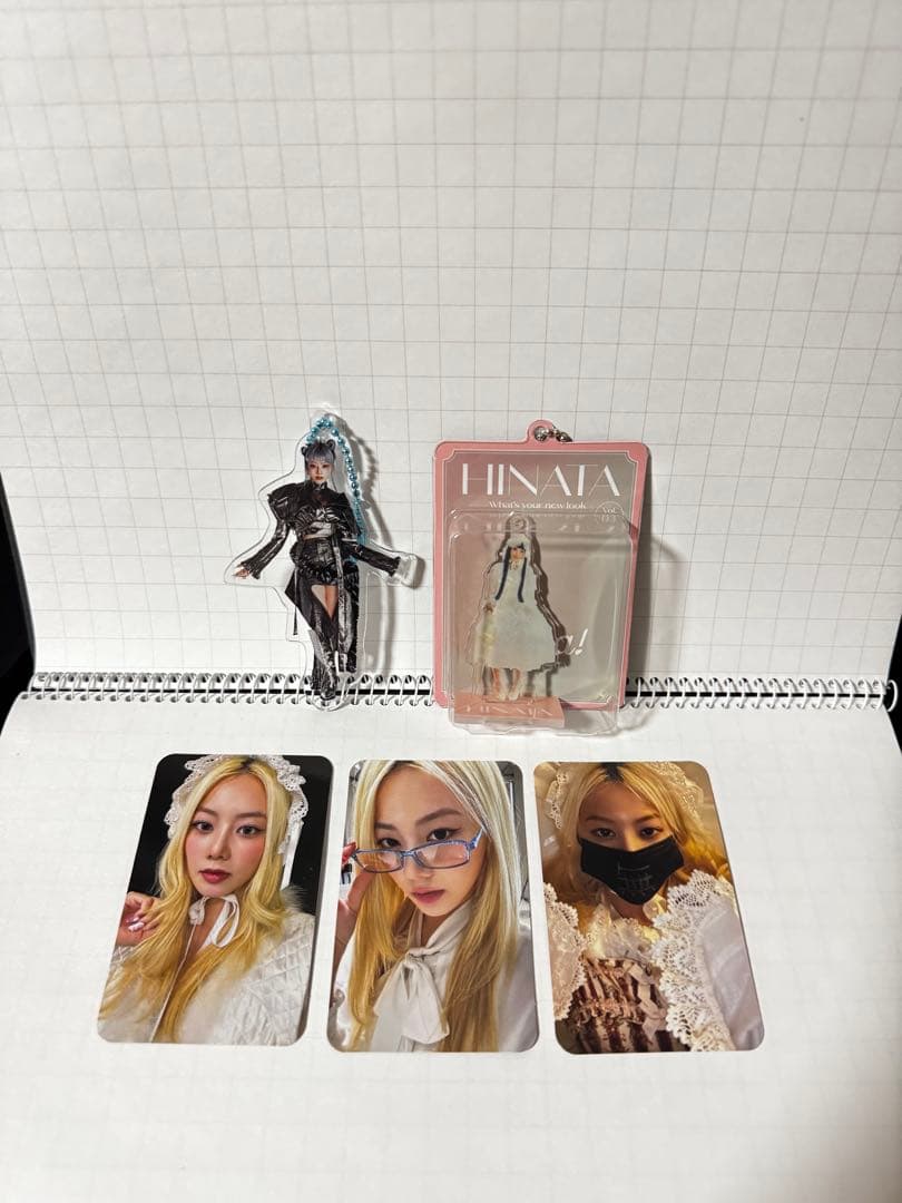 XG HINATA アクリルスタンド トレカ セット