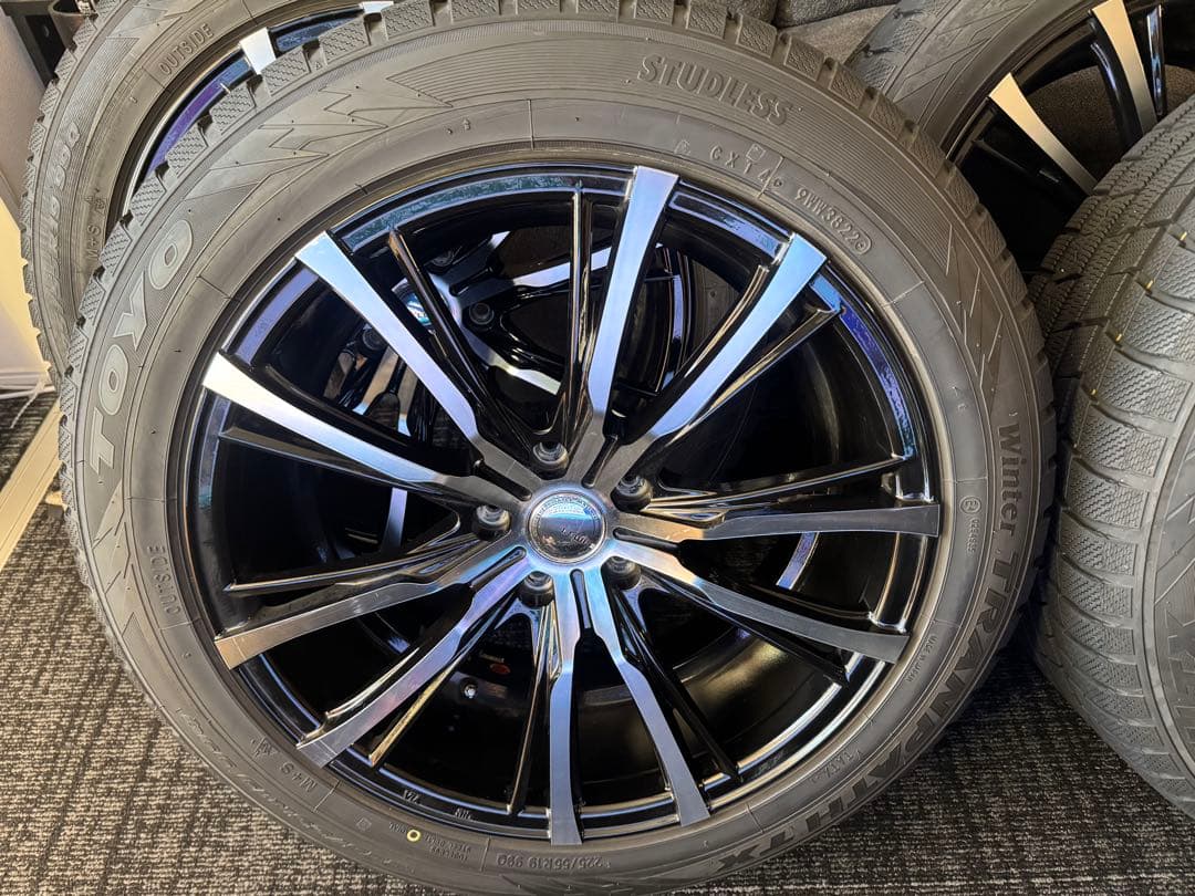 225/55R19TOYO スタッドレス4本5H114.3