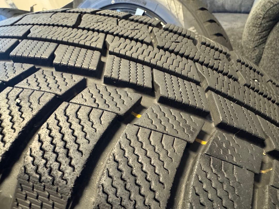225/55R19TOYO スタッドレス4本5H114.3