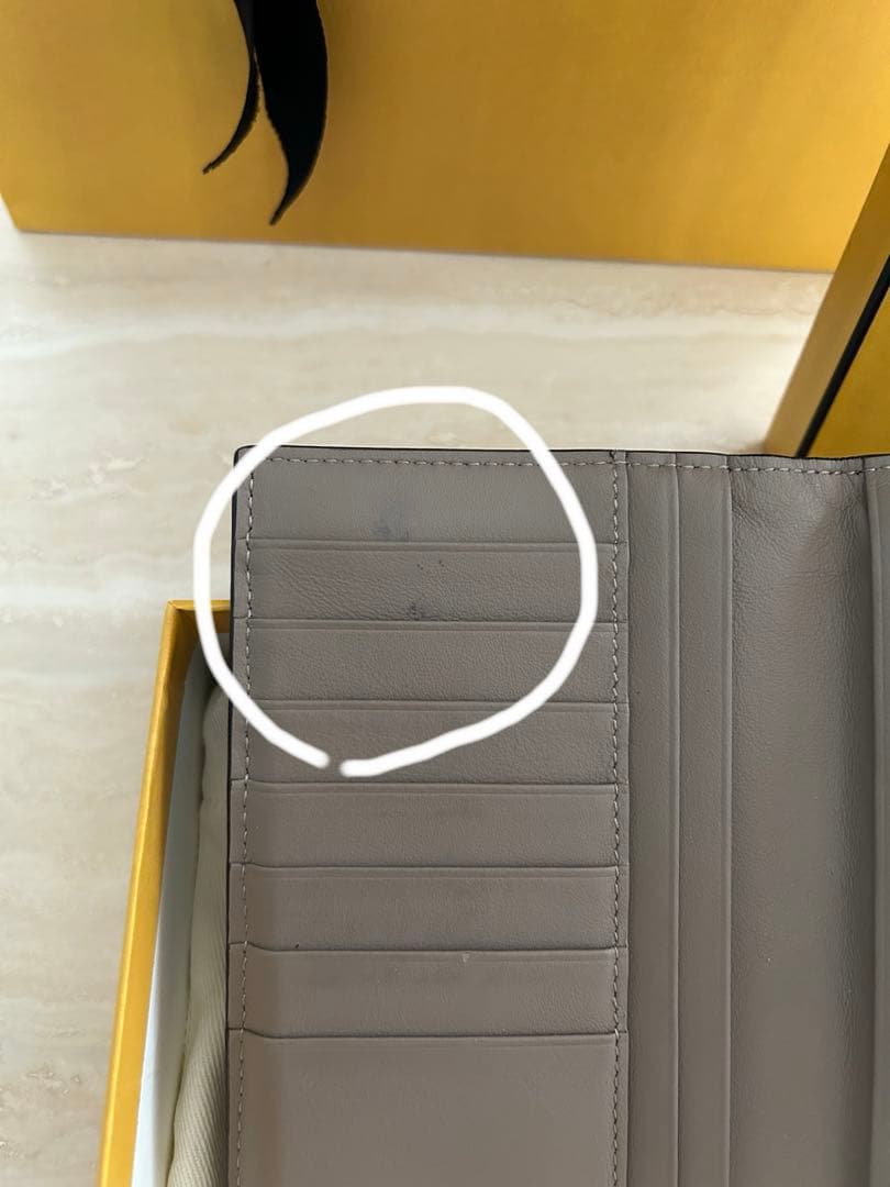 FENDI長財布 ピーカブー