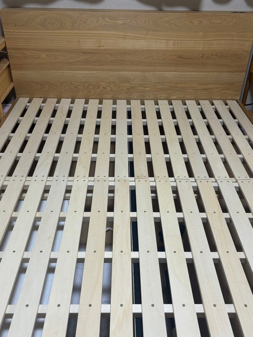 最終値下げ　1月15日まで出品 recenoクイーンサイズ ベッドフレーム