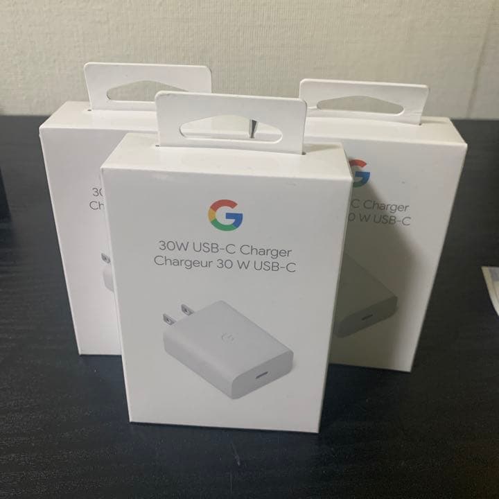 スマホアクセサリー 30W USB-C Charger Chargeur 30 w usb-c