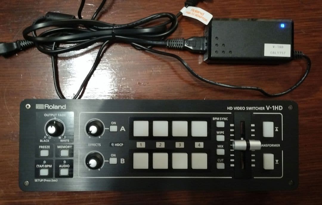 Roland V-1HD ビデオスイッチャー