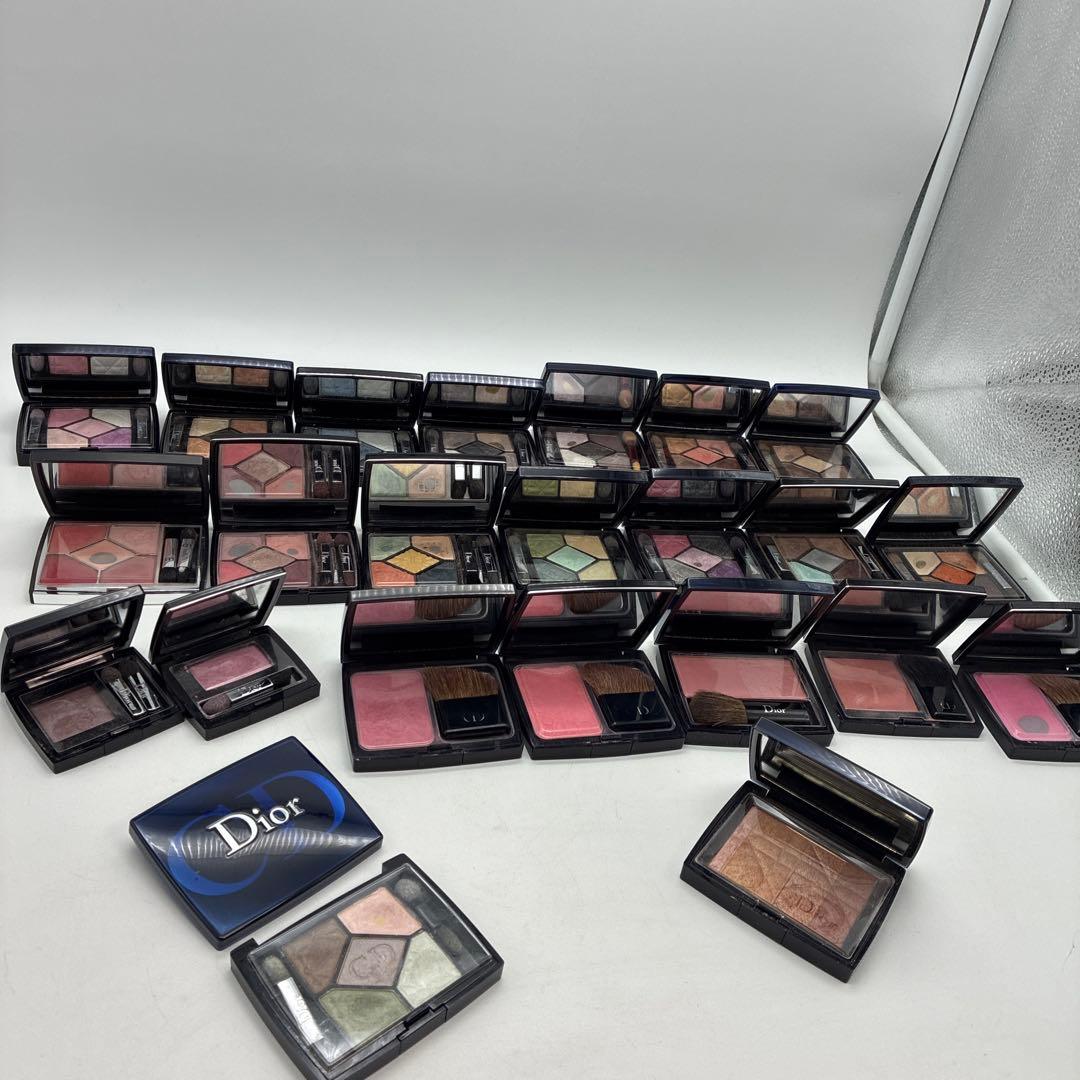 E*m様 ディオール　Dior アイシャドウパレット　チーク　アイシャドウ　まと