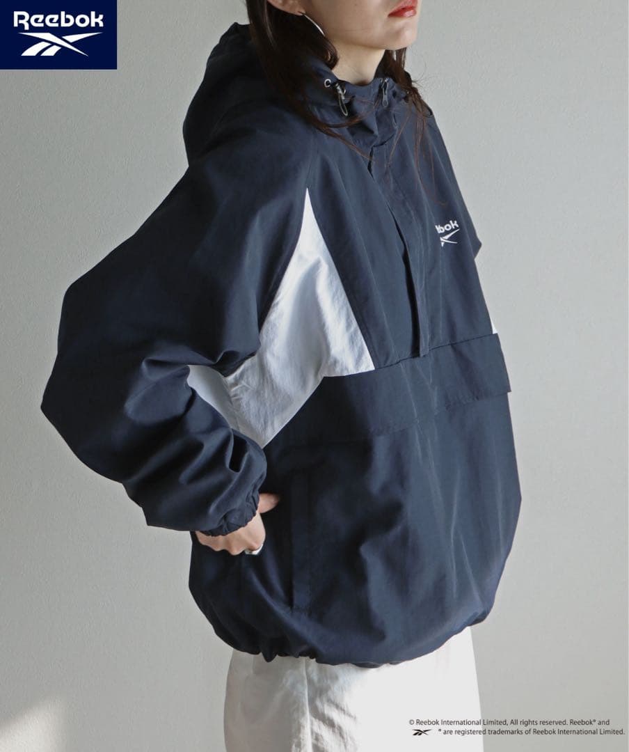 【Reebok/リーボック】 別注スモールベクター刺繍ナイロンアノラック