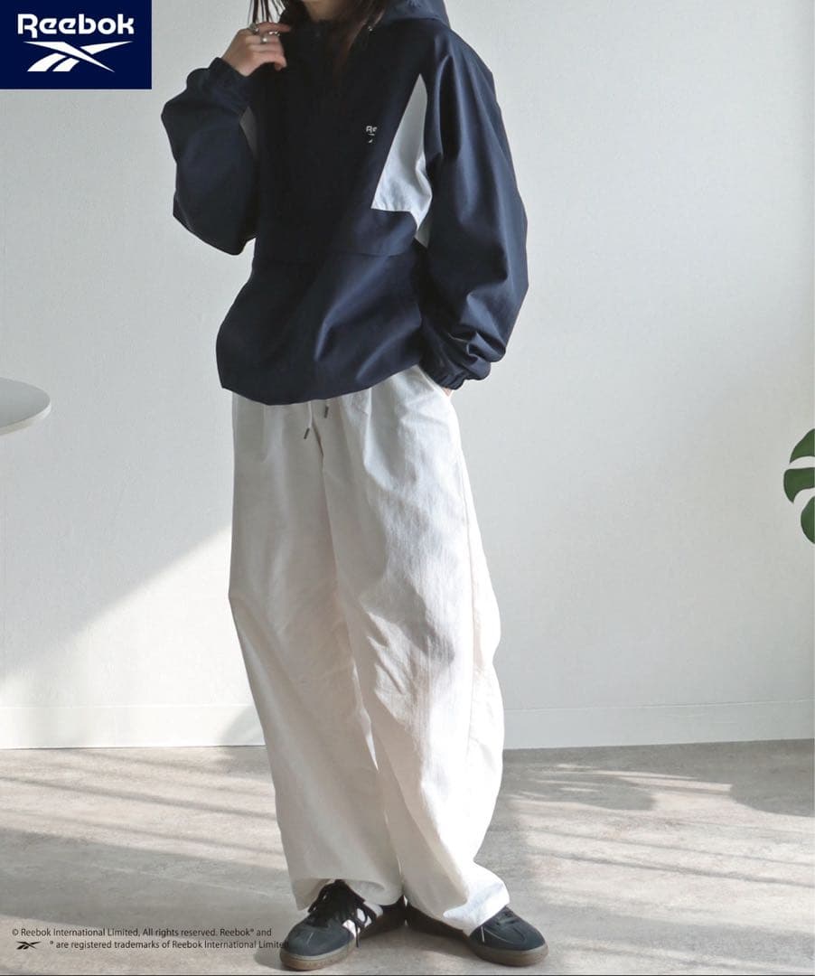 【Reebok/リーボック】 別注スモールベクター刺繍ナイロンアノラック