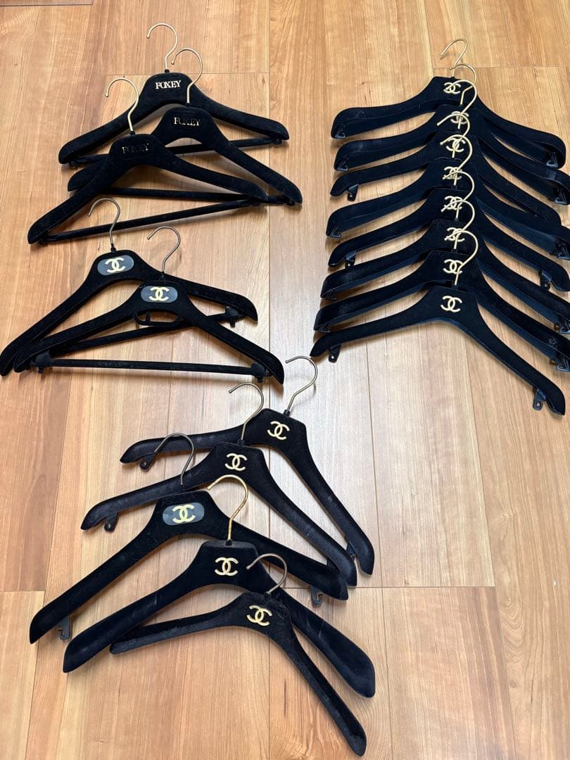 CHANELとFOXEYのハンガーセット 18本