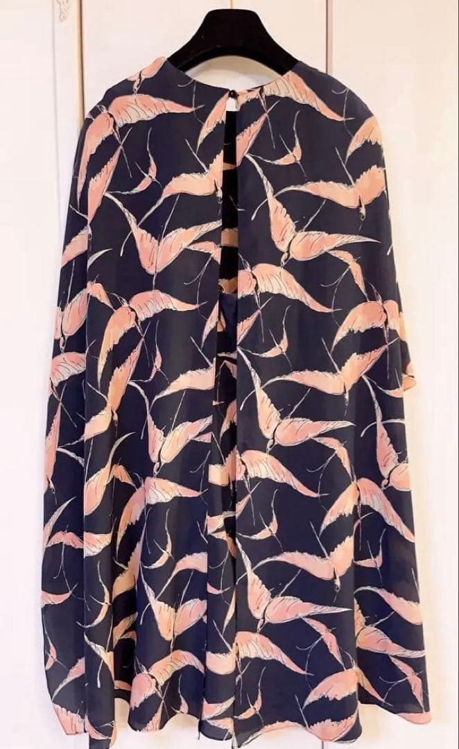 VALENTINOフラミンゴ柄ノースリーブミニワンピース