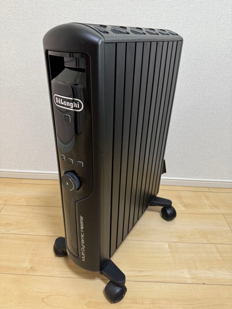 【リモコンつき】 DeLonghi オイルヒーター ブラック