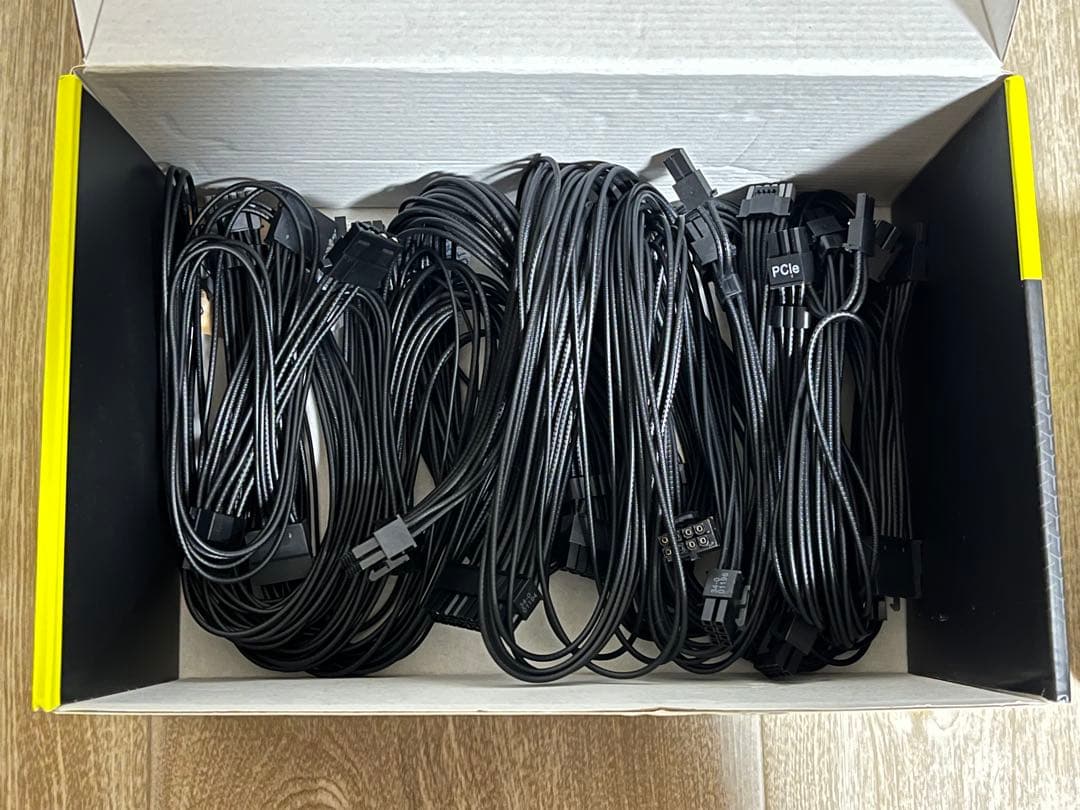 CORSAIR RM1000e PC電源ユニット