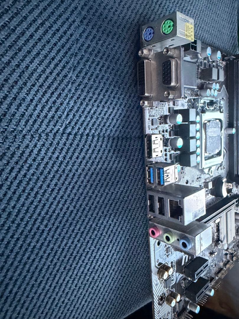 MSI H110M-S03 マザーボードCPU i7-7700 簡易チェック済み