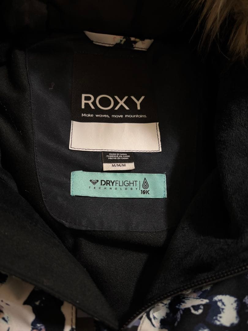 ROXY フローラルスノーボードウェア