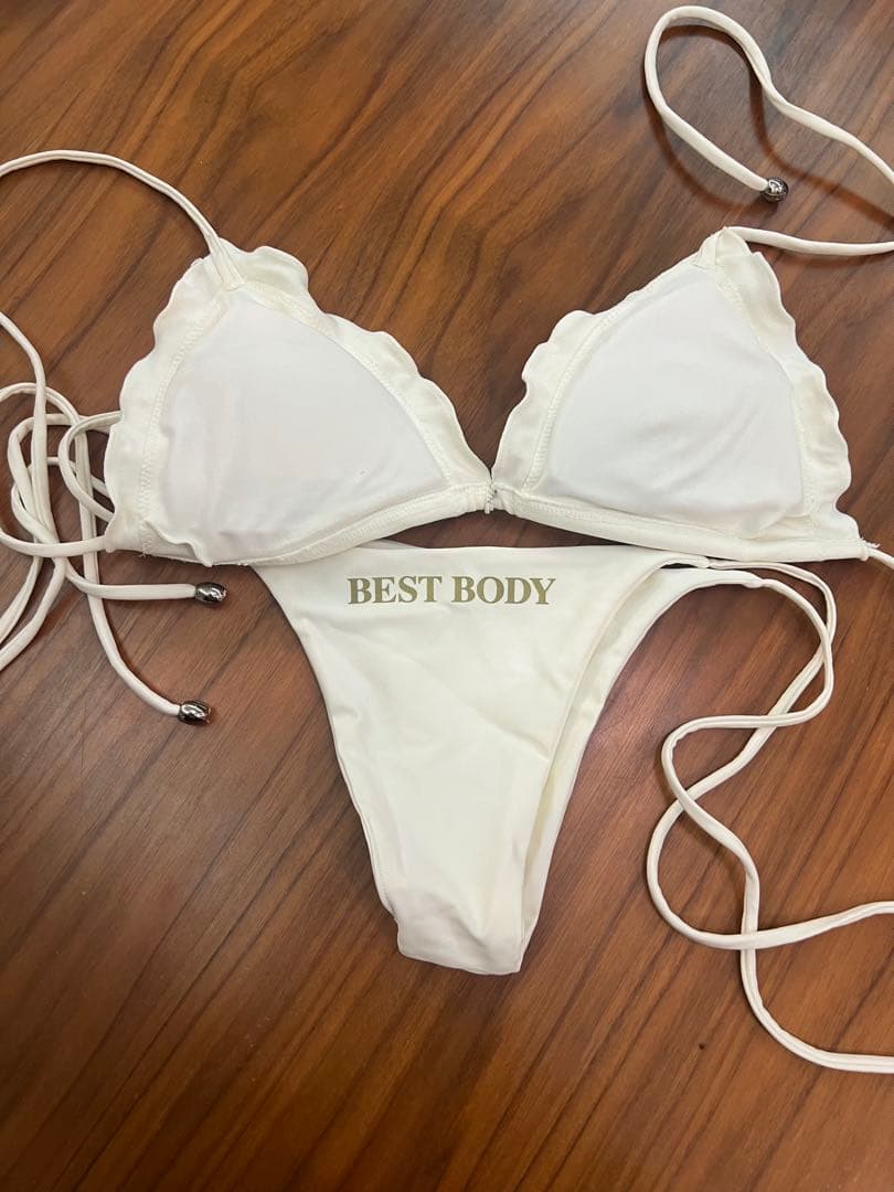 ベストボディジャパン大会公式水着 オフホワイト Mサイズ ⭐️再々値下げ⭐️
