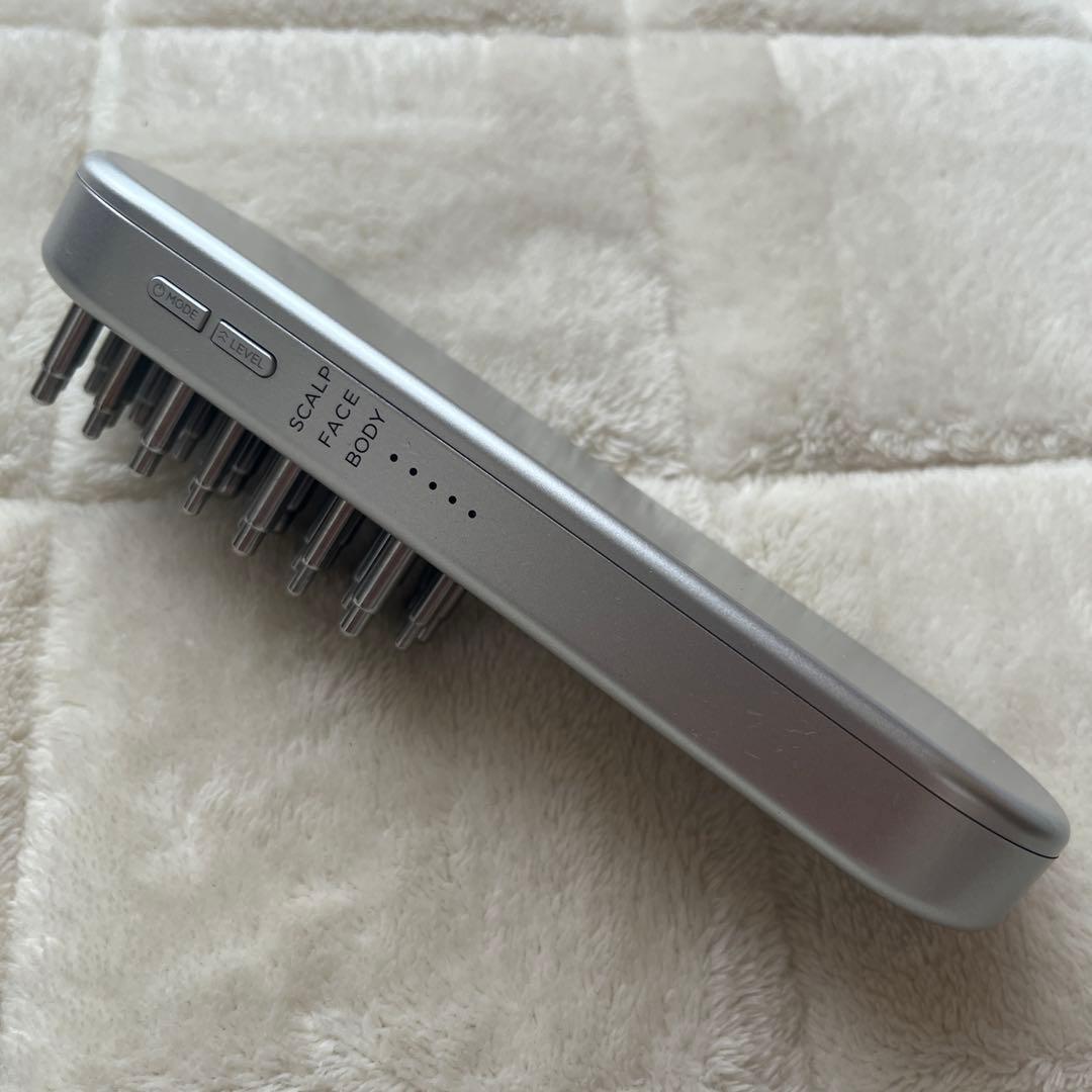 SALONIA EMSリフトブラシ　美顔器