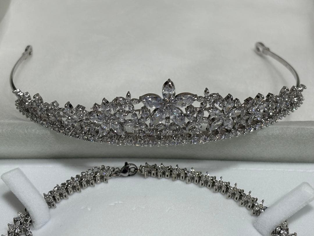 ブライダルアクセサリーセット　フラワーモチーフ