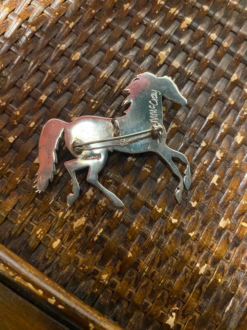 最終値下げ　ヴィンテージ　インディアンジュエリー　ピンバッジピン　作家物　　馬