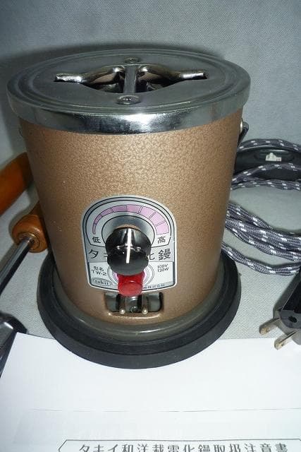 美品　タキイ和裁電化鏝　和裁こて　和裁コテ　ランプ付き　鏝２本付き