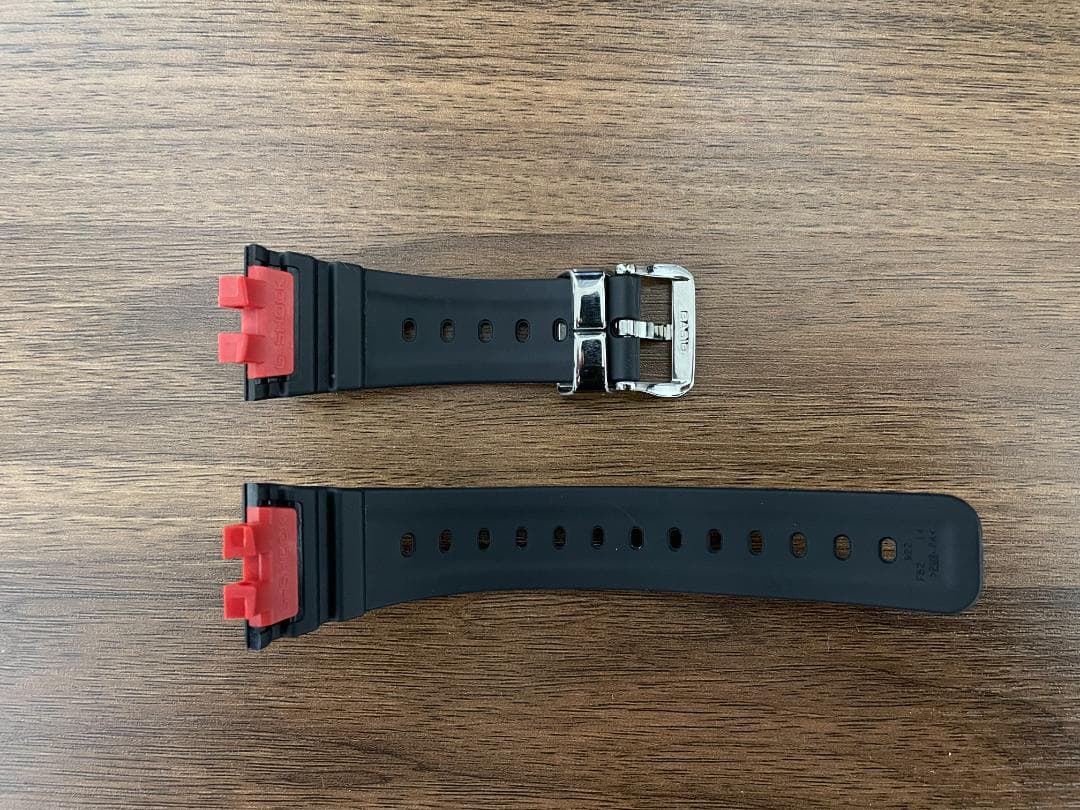 【美品】腕時計 GMW-B5000-1JF純正ベルト ウレタン（ブラック）