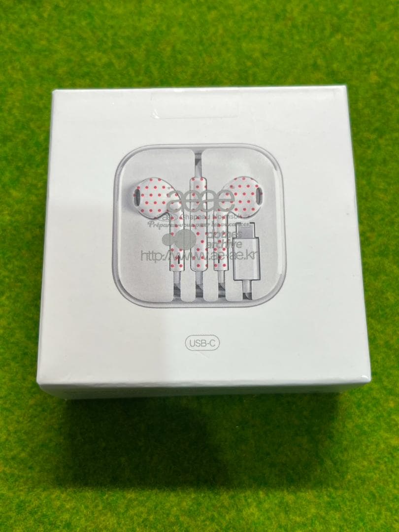 【日本未発売韓国限定】aeae有線イヤホンドット柄 ホワイト/レッド USB-C