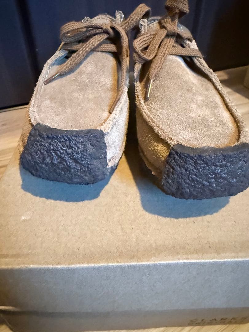 超美品級⭐︎箱付き⭐︎【Clarks】クラークスベージュナタリー スエード モカシン