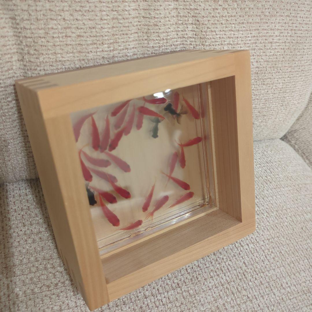 金魚デザインの木製　アクリルアート