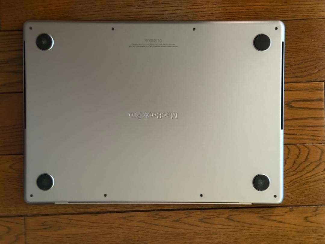 Macbook Pro 2021 M1 Pro 16GB/1TB 液晶に難あり