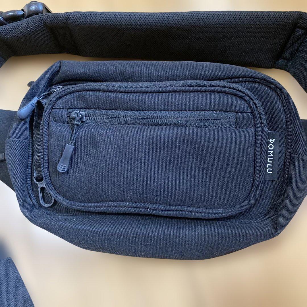 POMULU ブラック ボディバッグ