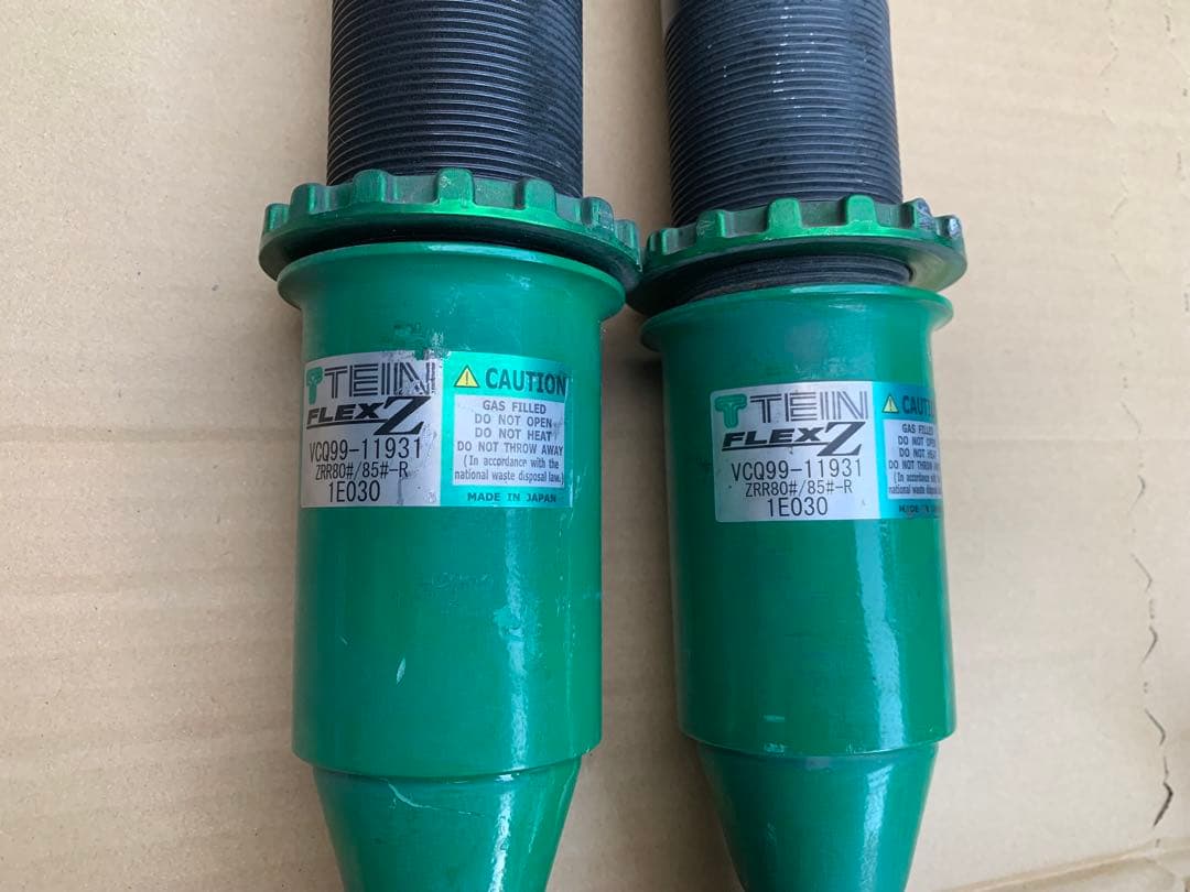 TEIN フレックスZ 車高調 80ヴォクシー ノア　ZRR80等に