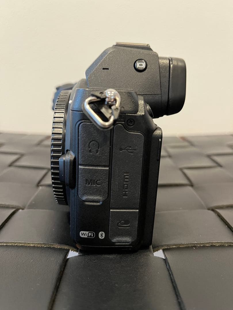 【美品】Nikon Z5 ボディ ニコン ミラーレスカメラ