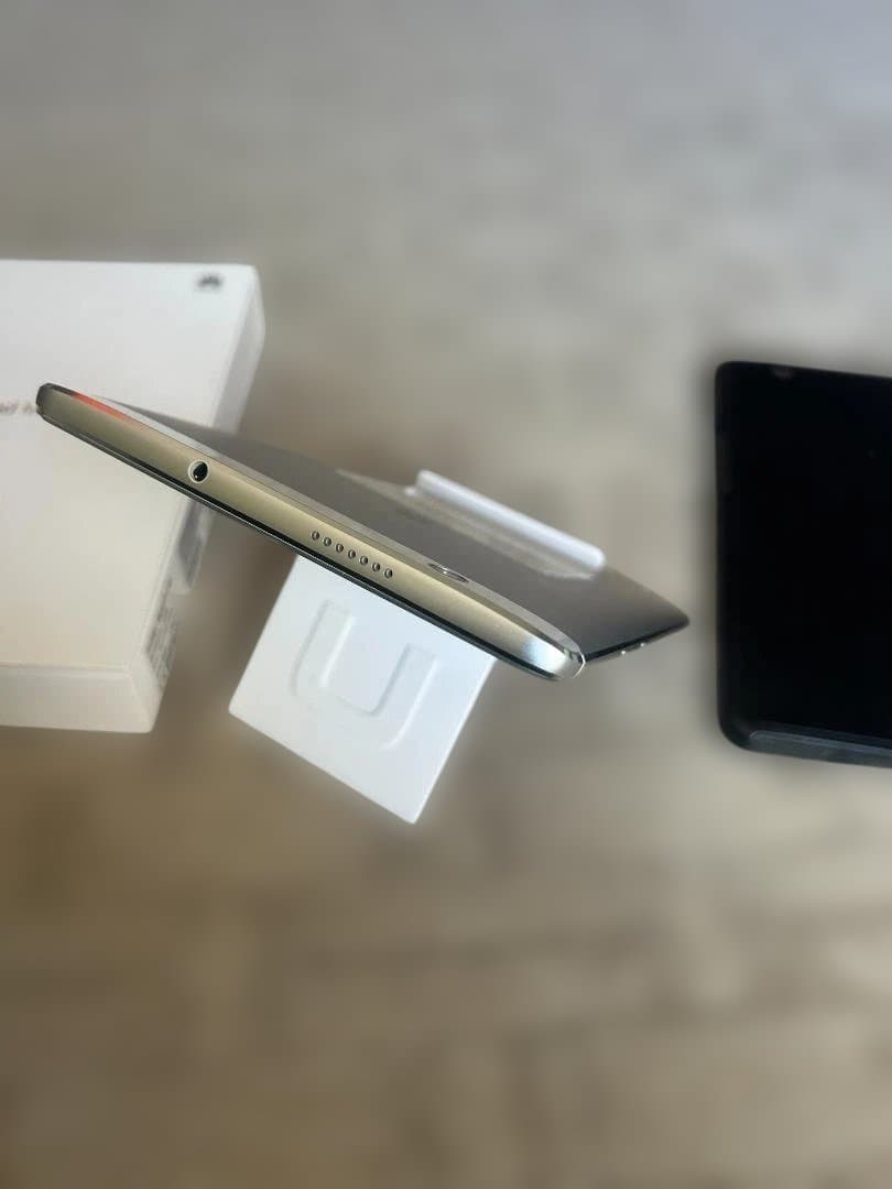 Huawei MediaPad M3 8.4インチ Android 13