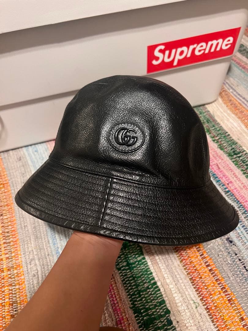 GUCCI レザーバケットハット