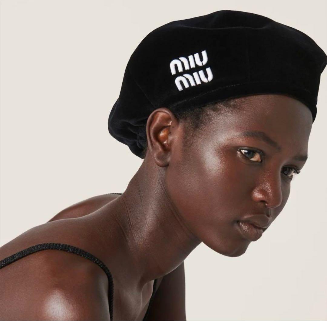 【プロフ必読】miu miu ベレー帽 黒 ベルベット　M