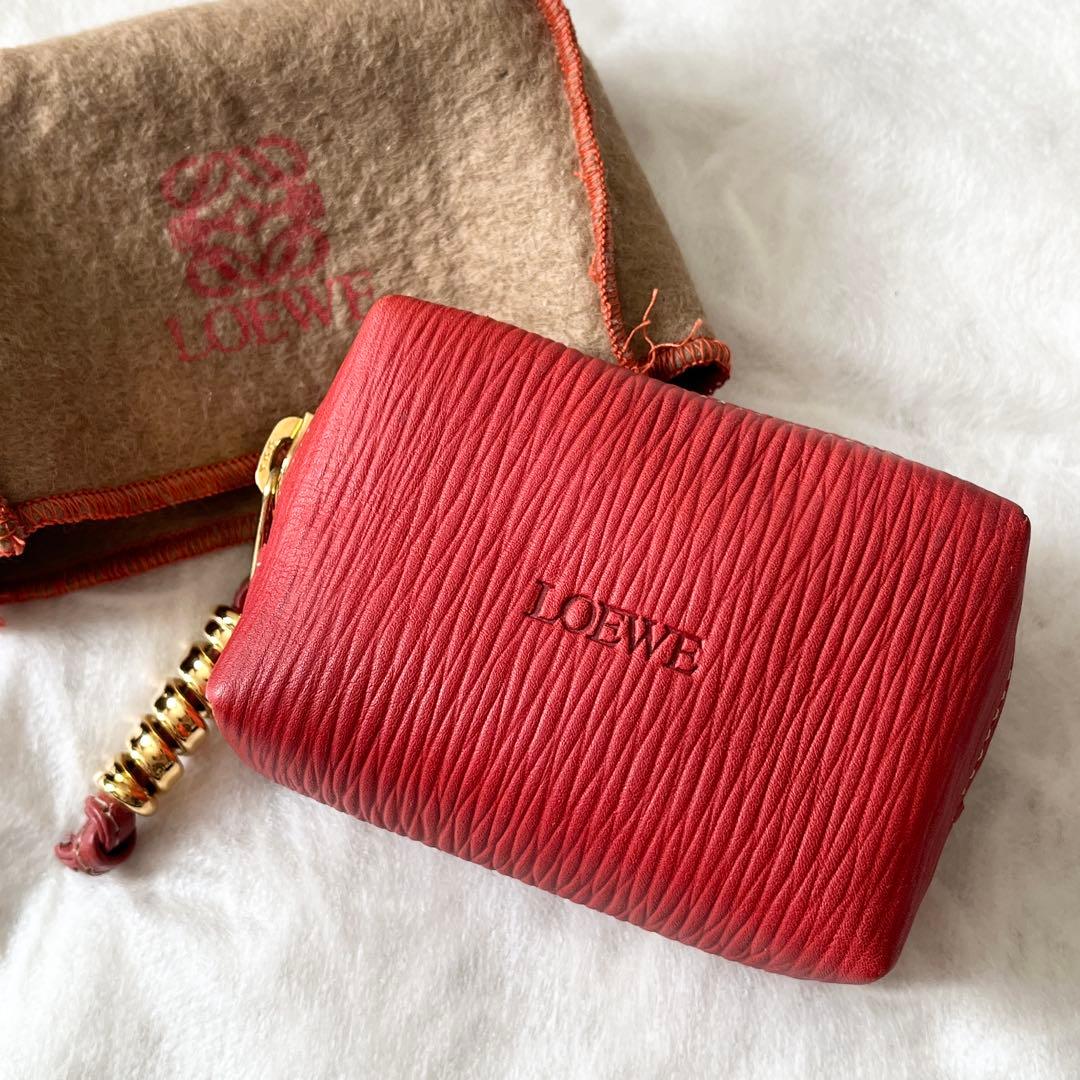 LOEWE　ロエベ　ベラスケス　ケース　ロゴ型押し　レザー　赤　レッド