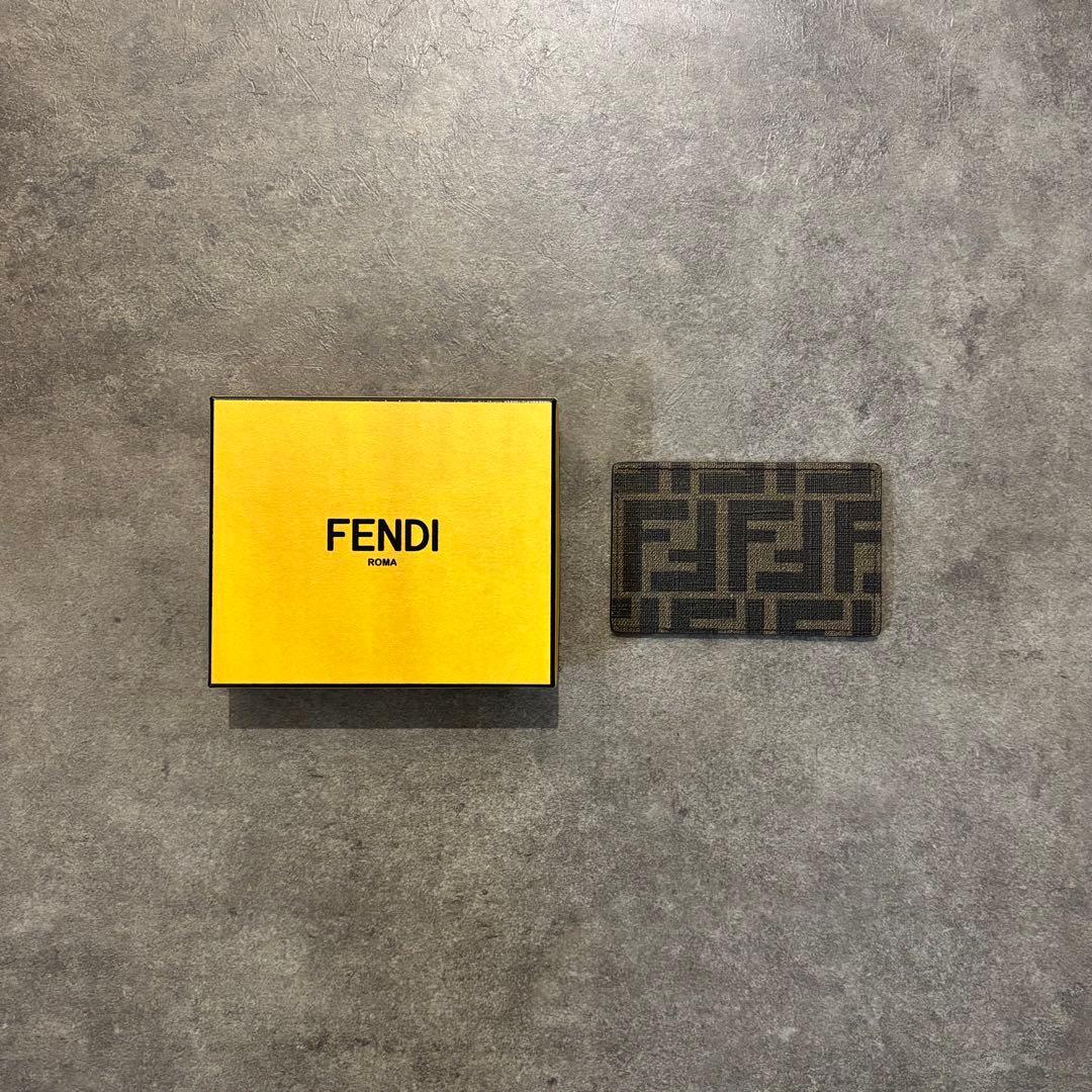 ⭐︎新品未使用⭐︎ FENDI フェンディ カードケース パスケース ズッカ柄