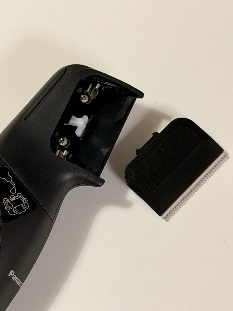 Panasonic ER-NGKJ3-S ボディトリマー