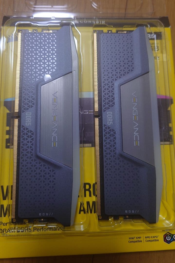 メモリー CORSAIR VENGEANCE RGB DDR5 32GB 6000MHz