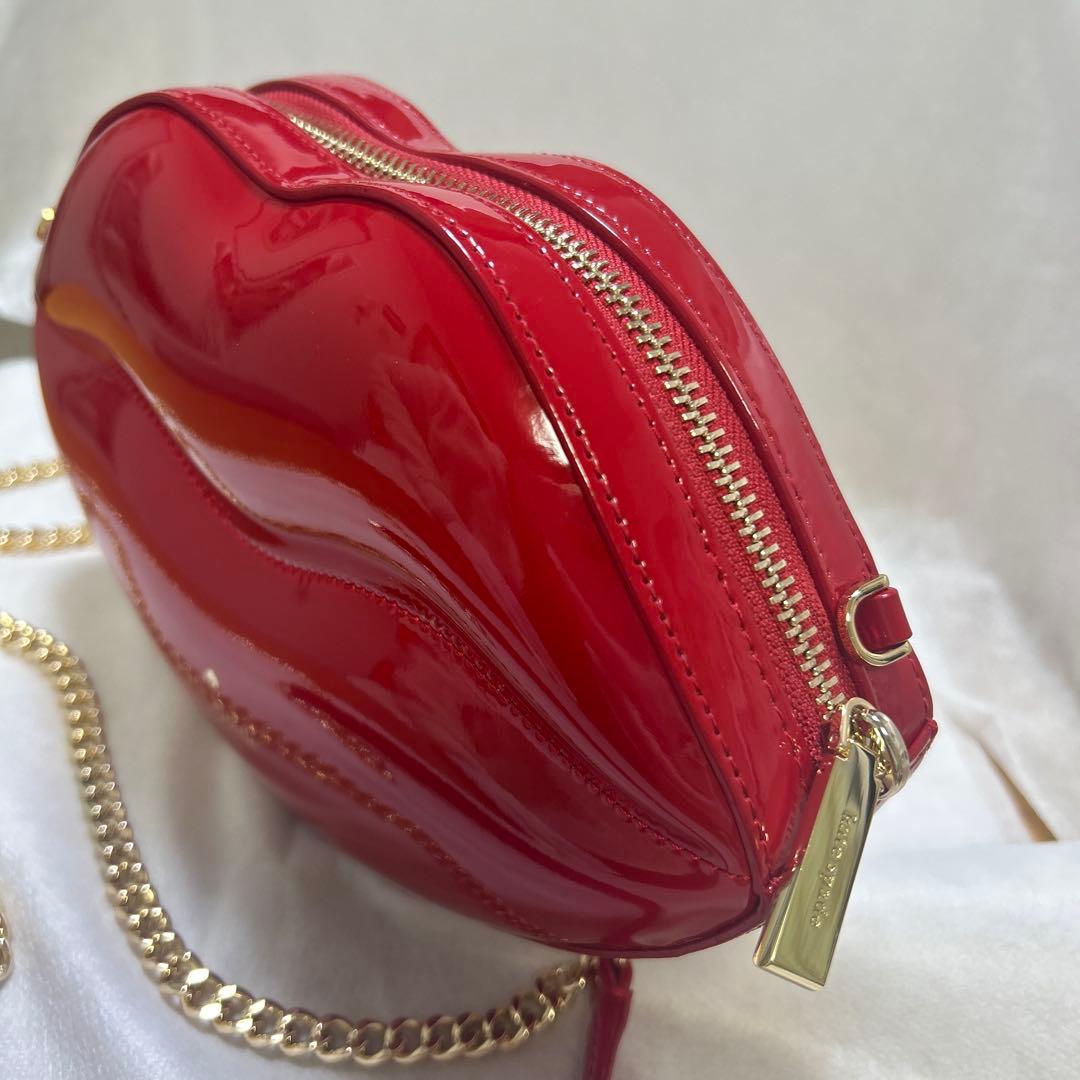 新品未使用　katespade リップ型チェーンクラッチ2way バッグ