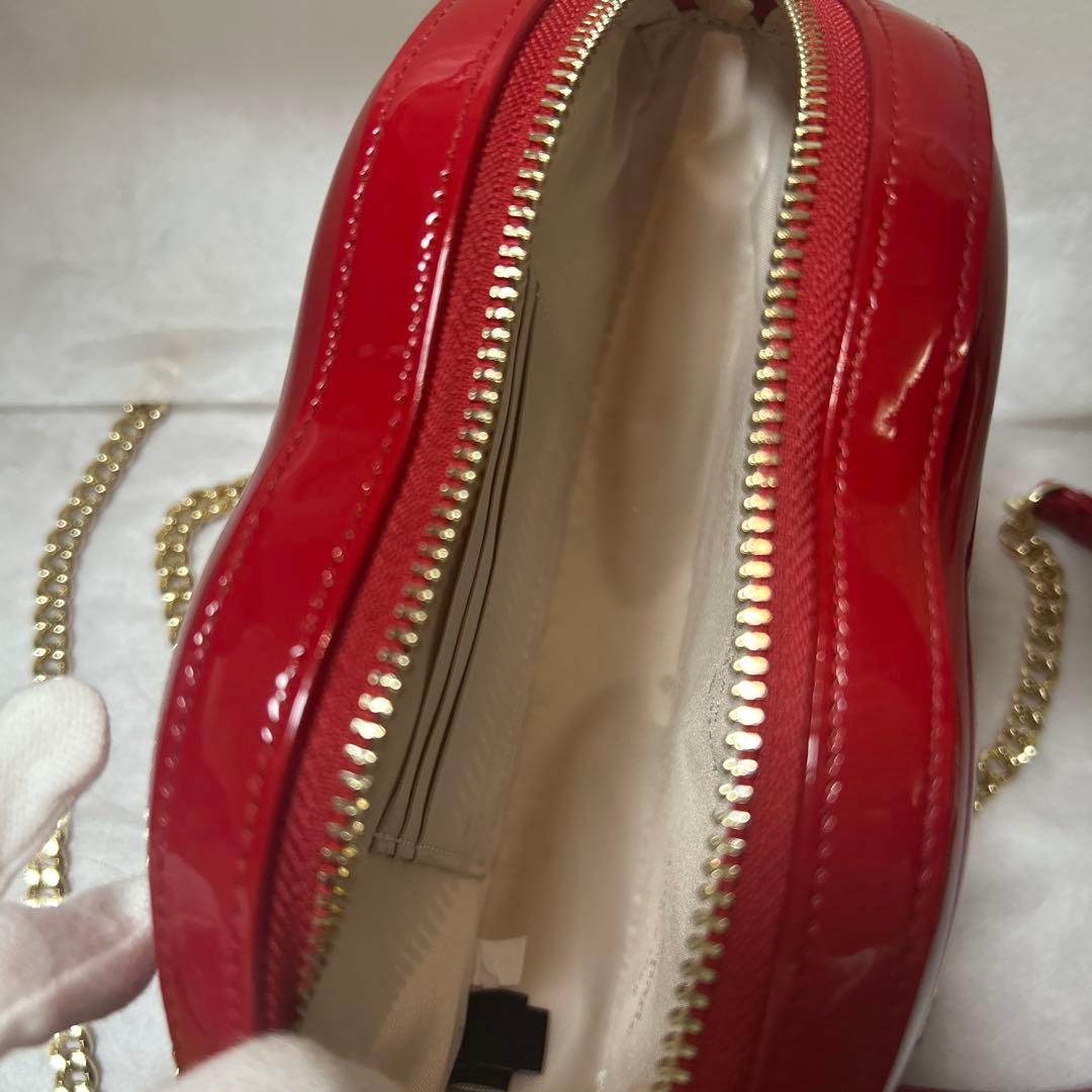 新品未使用　katespade リップ型チェーンクラッチ2way バッグ