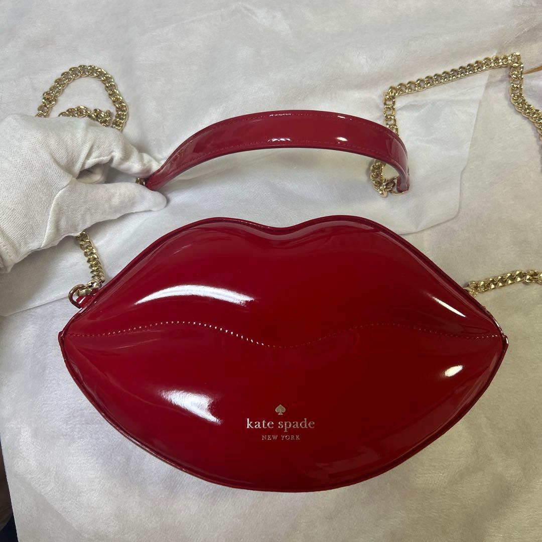 新品未使用　katespade リップ型チェーンクラッチ2way バッグ