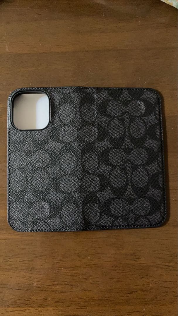 新品未使用 iPhone16Pro用ケース 手帳型 COACH コーチ