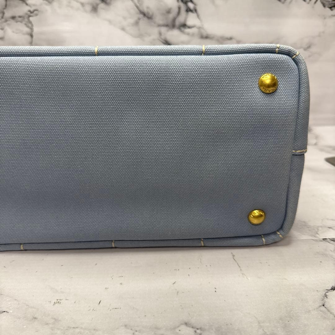 (美品)大人気、プラダ、カナパ、2wayバッグ、人気色、水色、3角プレート、高級