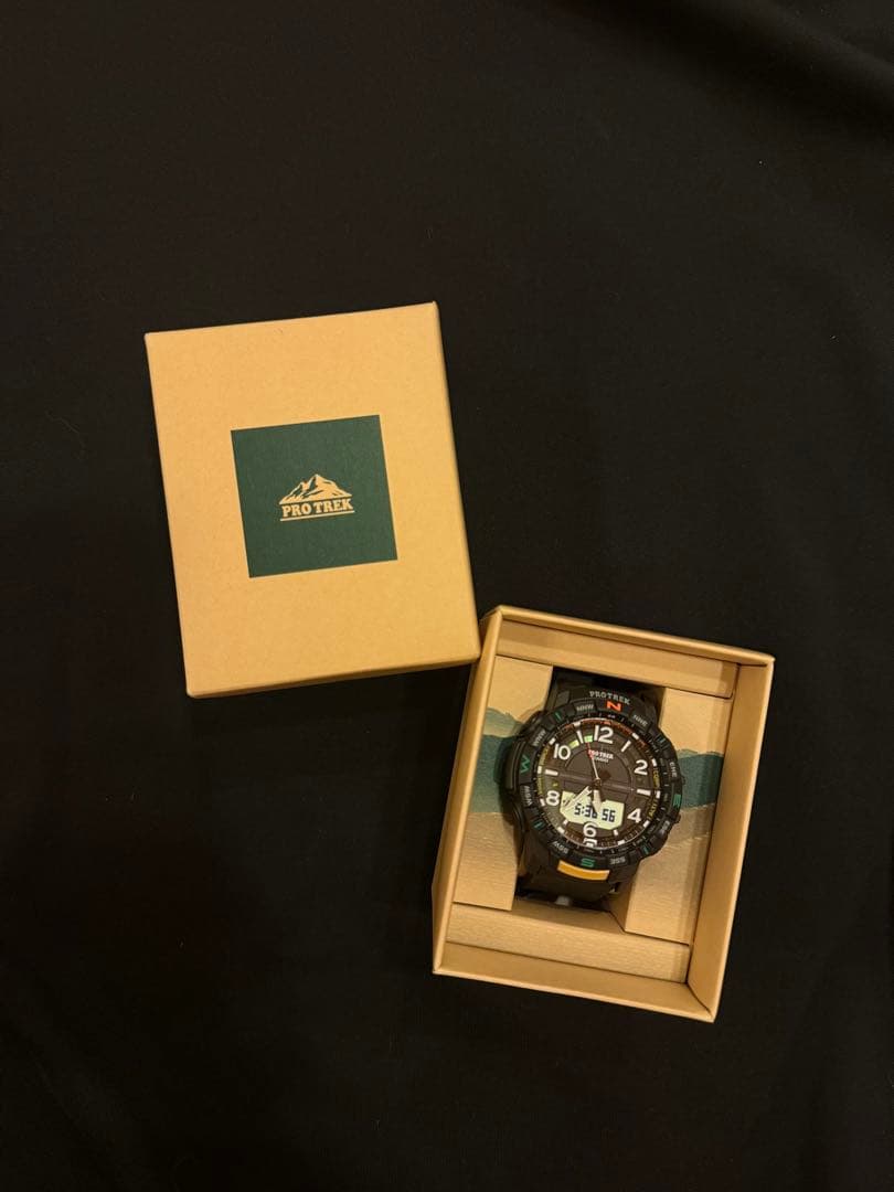 PRO TREK デジタル腕時計 ブラック 箱付き
