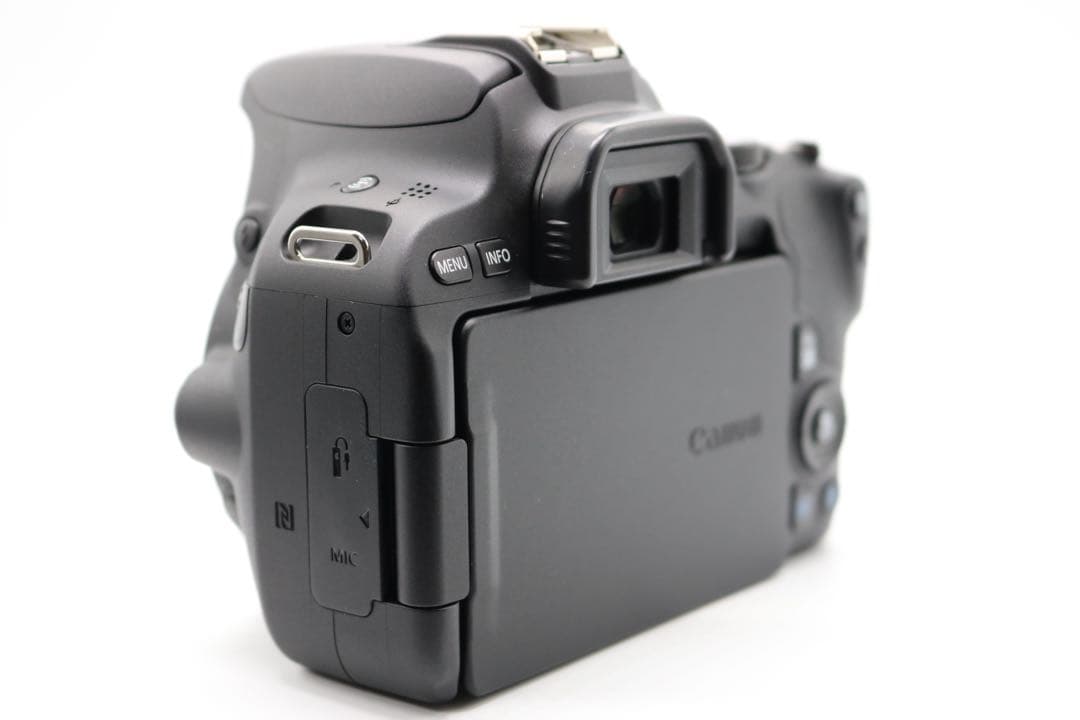 ボディほぼ新品 【Canon EOS Kiss X9 ダブルレンズセット】