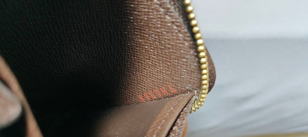 ルイ・ヴィトン ジッピーパース