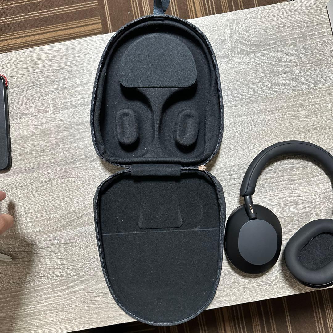 Sony WH-1000XM5 ブラック　専用ケース付き