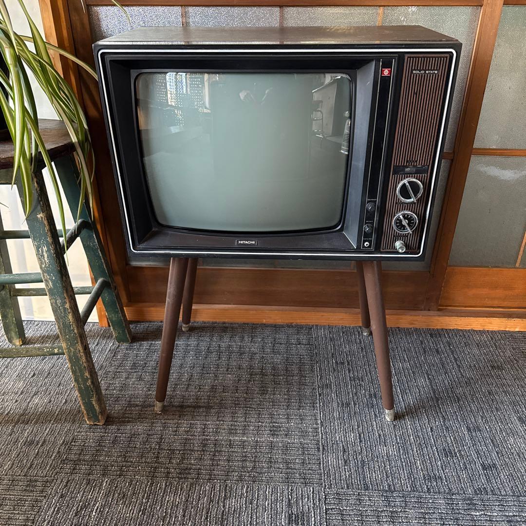 白黒テレビ　ブラウン管テレビ　ヴィンテージ